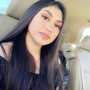 Meet your Posher, Paola